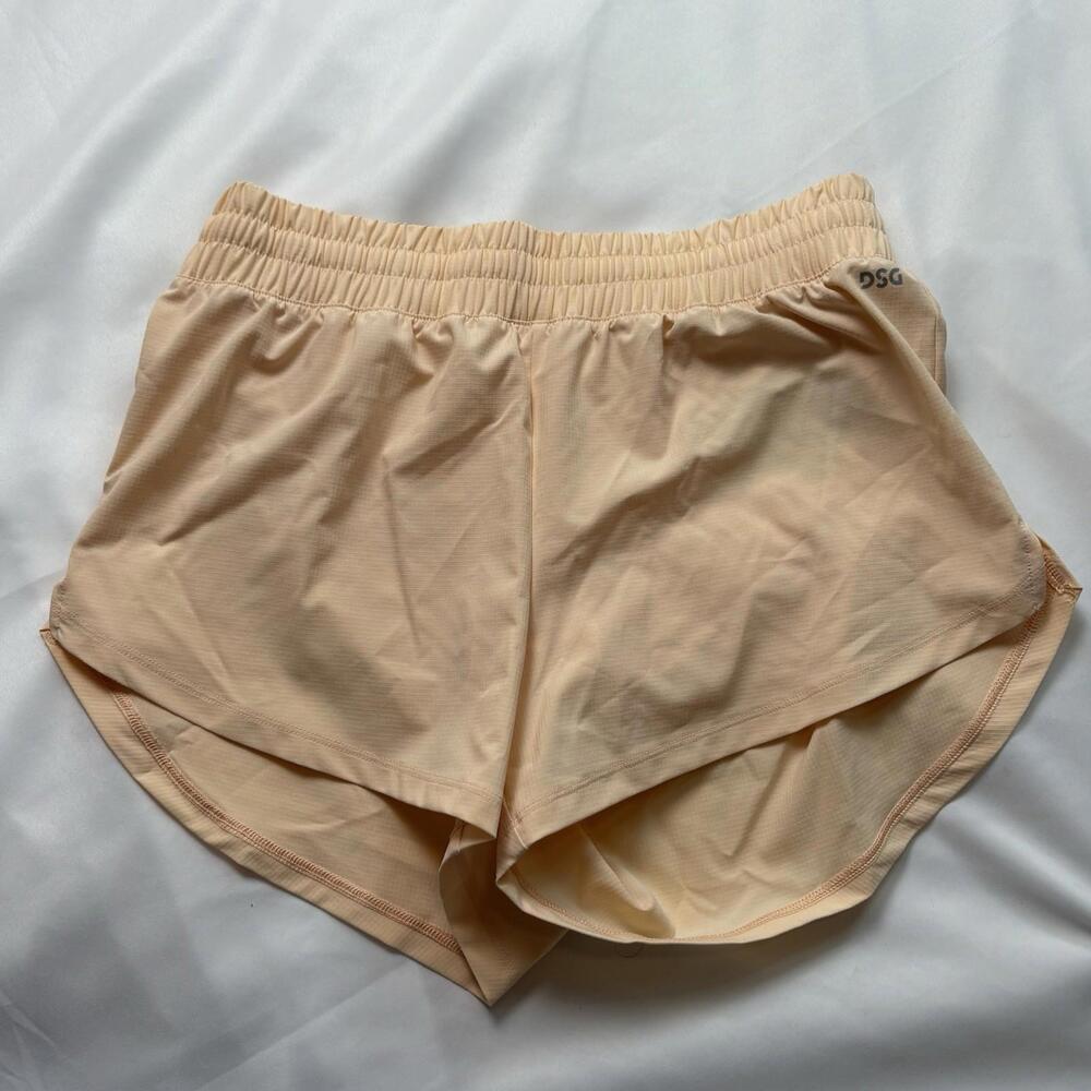 DSG Women’s Stride Short Size Small Illuminated Peach  ( Item 23-81)